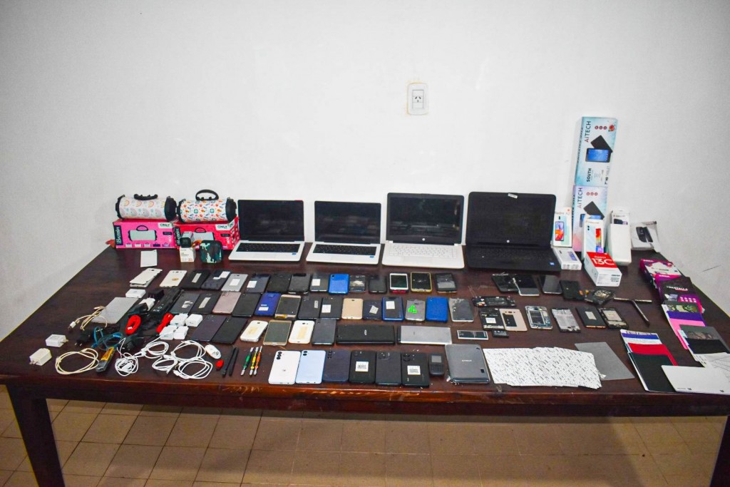 Ibarreta : La Policía, recuperó 50 celulares y otros equipos informáticos valuados en 5 millones de pesos