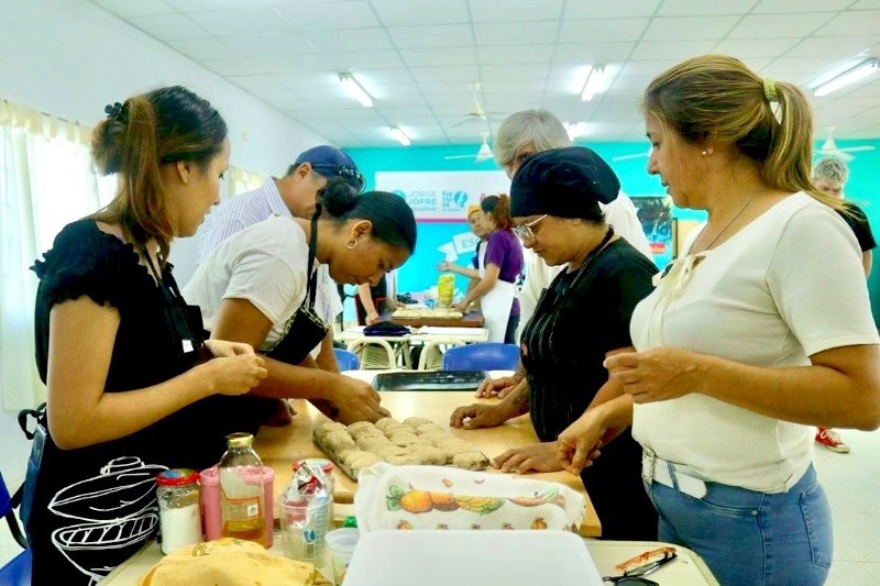 Escuela de artes y oficios: Continúa a buen ritmo el curso de auxiliar de panadería