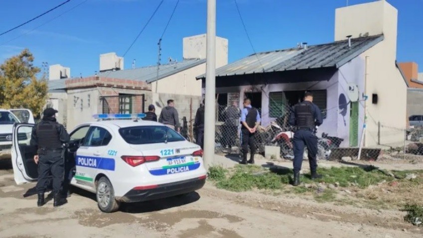 Tragedia en Comodoro Rivadavia: un hombre murió por la explosión de una moto que reparaba en el living de su casa