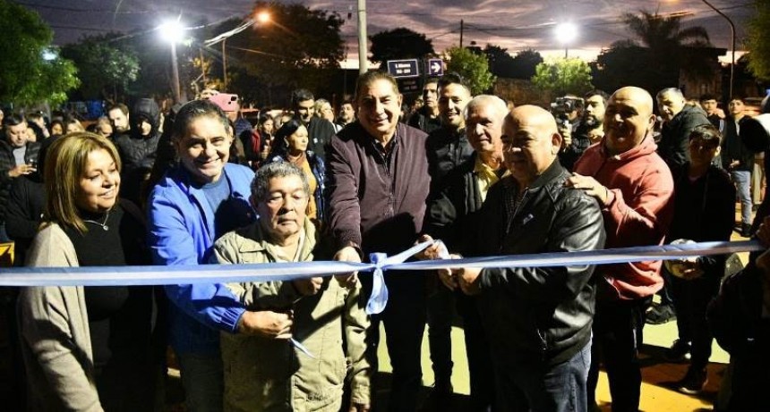 B° San Pedro: el intendente Jorge Jofré inauguró una nueva plaza y playón deportivo